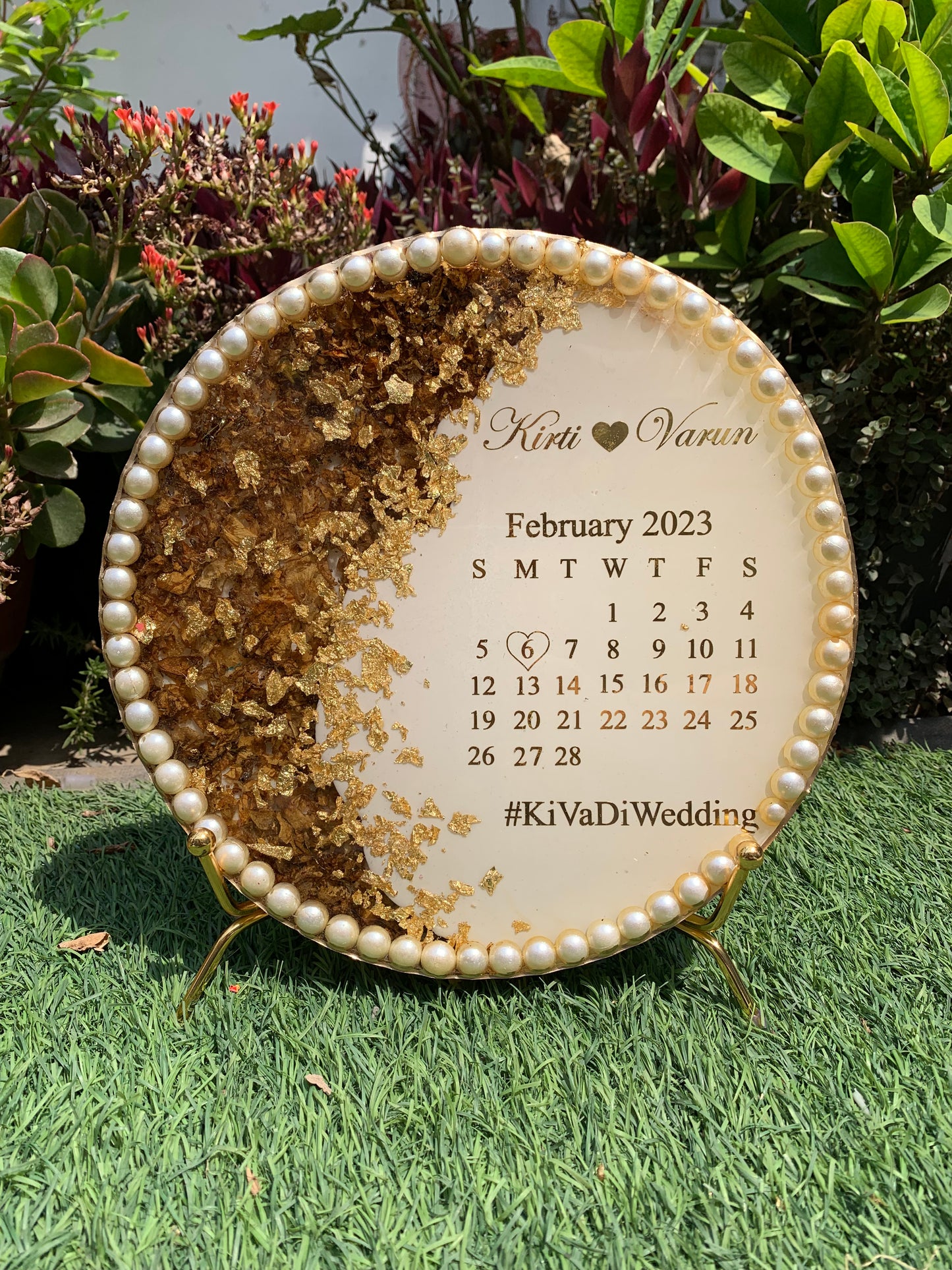 Blooms of Love: Wedding Garland Frame with Calendar (10")